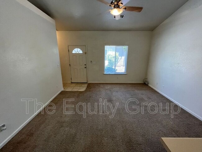Building Photo - 2329 W Sunnyside Ave