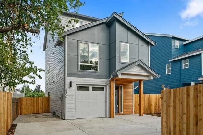 Building Photo - 6636 SE 57th Ave
