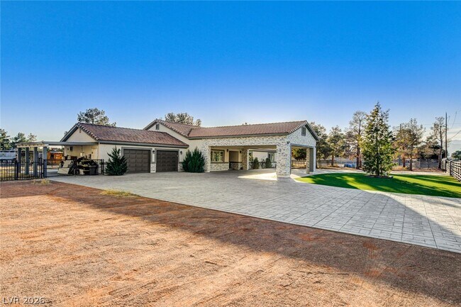 Foto del edificio - 5353 Dorrell Ln