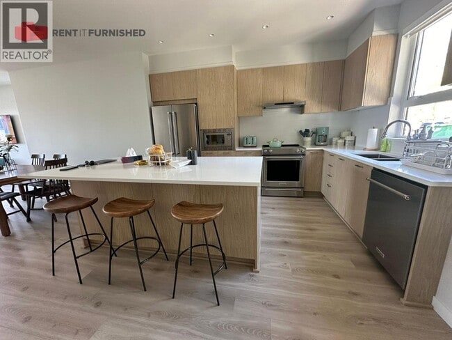 Building Photo - 41215 Highline Pl