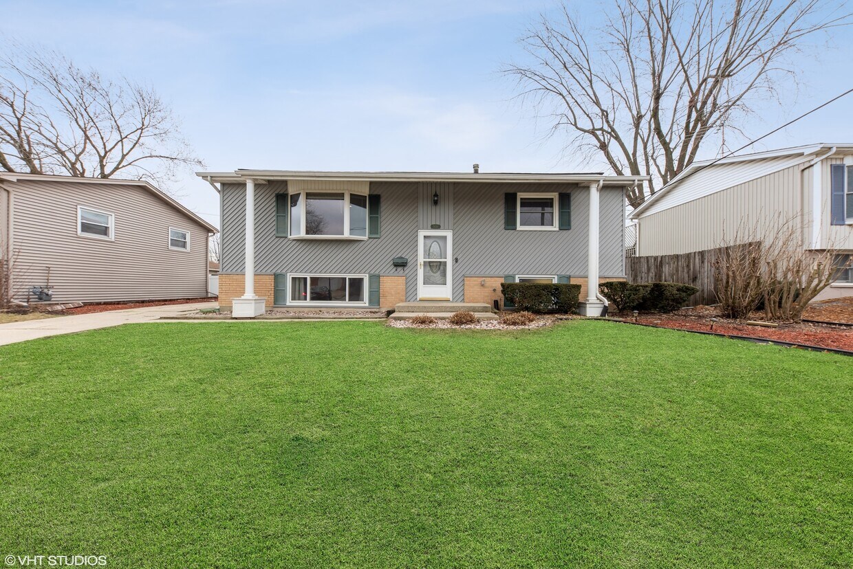 5639 Albert Dr, Oak Forest, IL 60452 House Rental in Oak Forest, IL