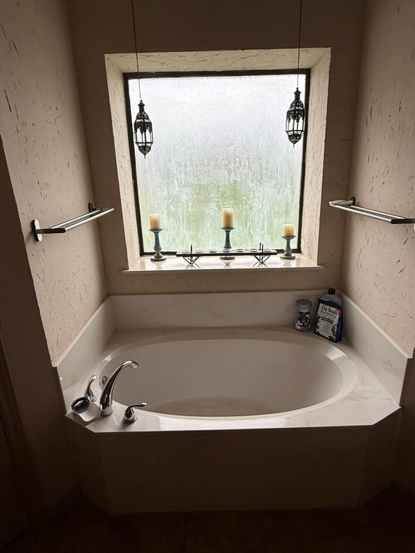 Building Photo - 6305 Courtside Dr