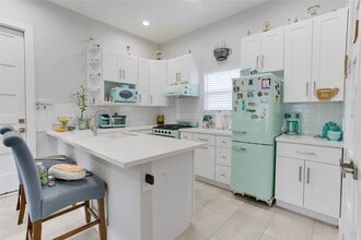 Building Photo - 4821 1st St