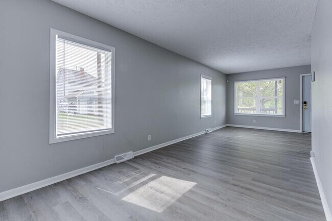 Building Photo - 17 N Freeman St