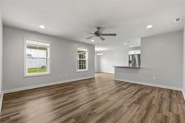 Building Photo - 7191 Seagraves Ct