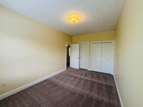 Building Photo - 230 Willow Oak Dr NW