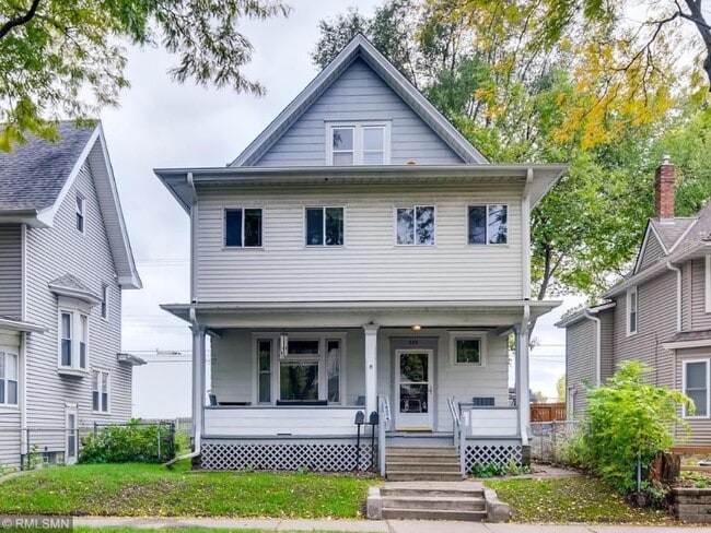 Building Photo - 888 Sherburne Ave