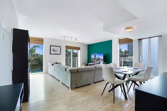 Photo - 7600 Collins Ave Apartment