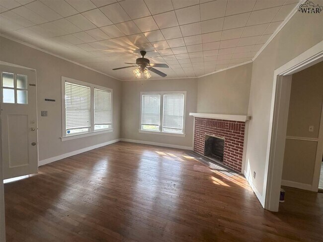 Building Photo - 1672 Dayton Ave