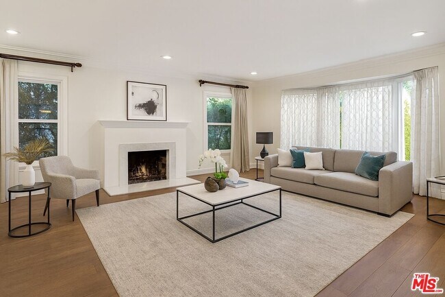 Foto del edificio - 10517 Holman Ave