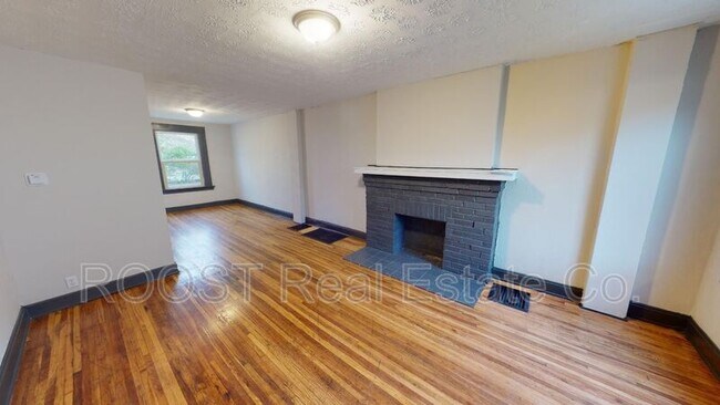 Foto del edificio - 114 N Guilford Ave
