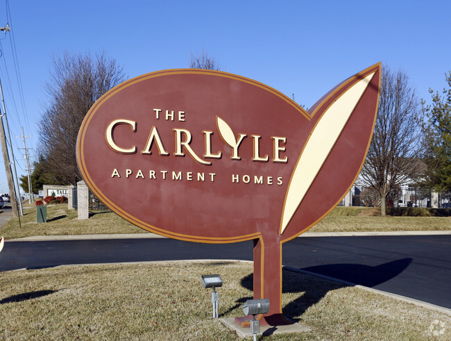 Foto del edificio - The Carlyle Apartment Homes