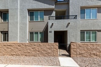 Building Photo - 1561 Layla St