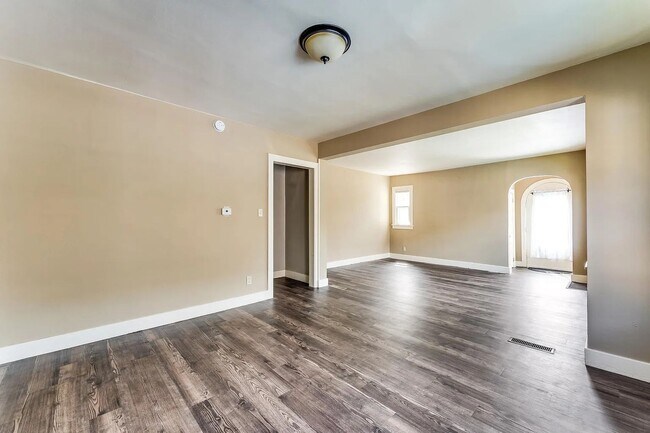 Foto del edificio - 628 N Broadview Ave