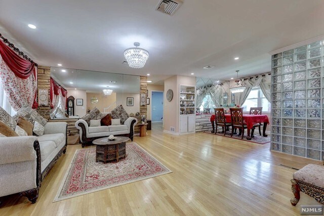 Building Photo - 16-8 Saddle River Rd