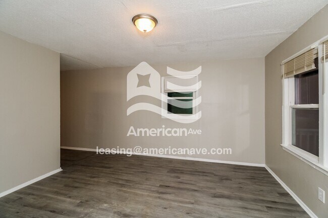 Foto del edificio - 212 Woodcrest Dr