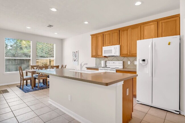 Foto del edificio - A beautifully maintained 3 bedroom, 2.5 ba...