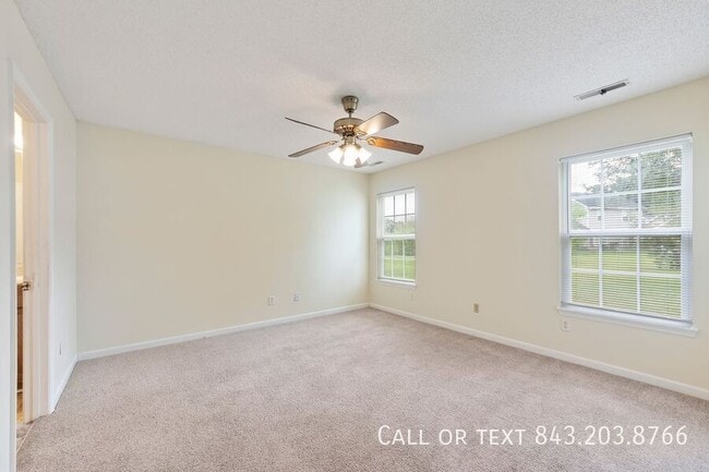 Building Photo - 202 Saturn Ct