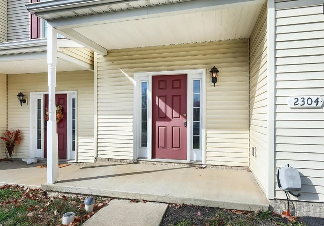 Building Photo - 2304 Sunny Hill Cir