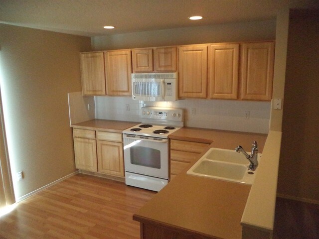 Foto del edificio - 9417 W Hearthside