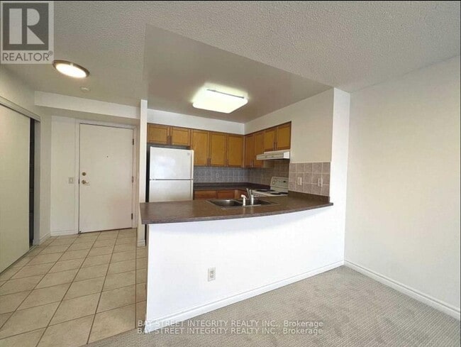 Photo du bâtiment - 25 Kingsbridge Garden Cir