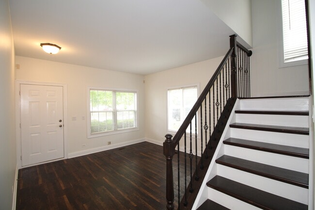 Building Photo - 2835 Cedar Glade Dr