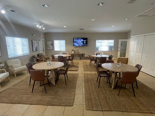 Building Photo - Arbor Crest Apartments