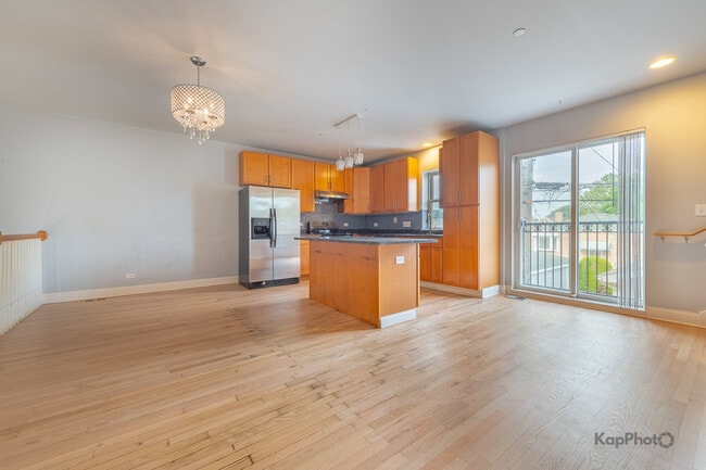 Building Photo - 3607 W 53rd St