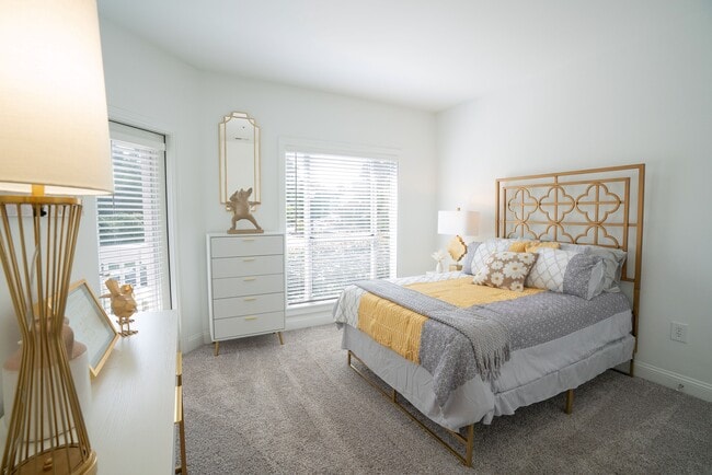 Charleston Court 5450 Glenridge Dr Sandy Springs GA 30342 Charleston Court 5450 Glenridge Dr Sandy Springs GA 30342