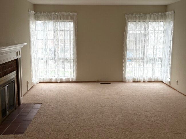 Building Photo - 2219 Hamilton Ave