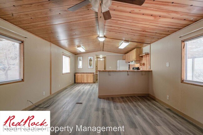 Building Photo - 2 br, 2 bath House - 28 S 2750 E #87