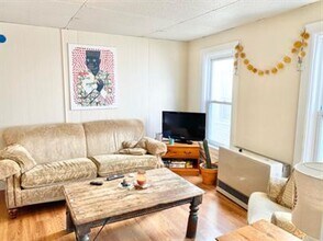 Building Photo - 54 Intervale Ave