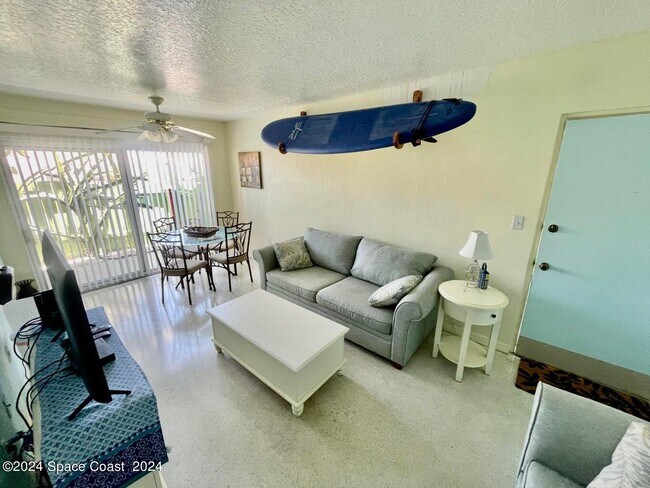 Foto del edificio - 801 S Brevard Ave