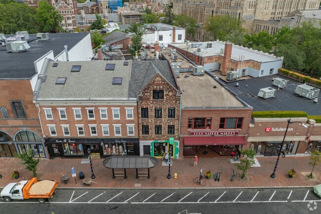 Building Photo - 21 Broadway