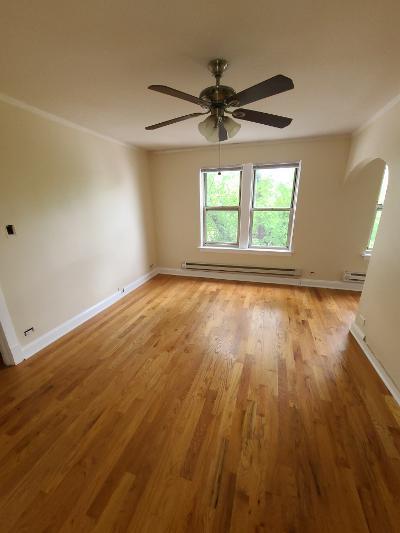 Primary Photo - 4585 N Elston Ave