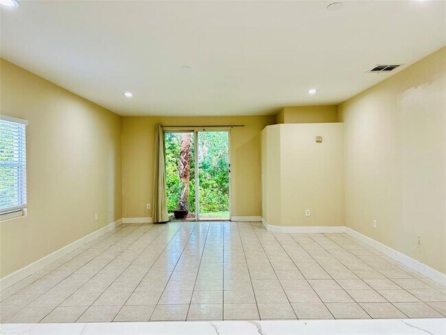 Foto del edificio - 4834 NW 58th Manor