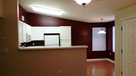 Foto del edificio - 8755 W Berry Ave