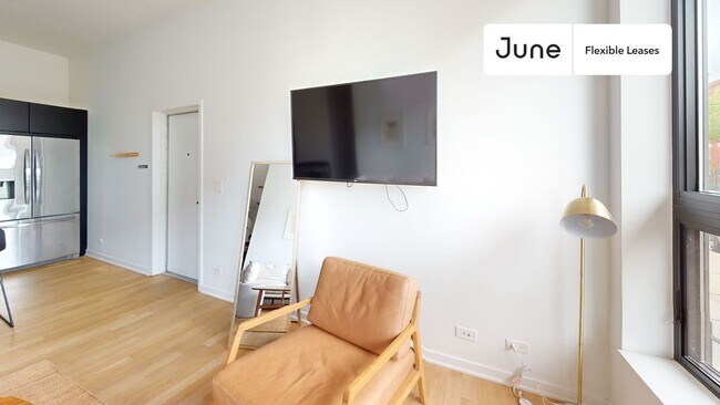 Foto del edificio - 2122 S Hoyne Ave