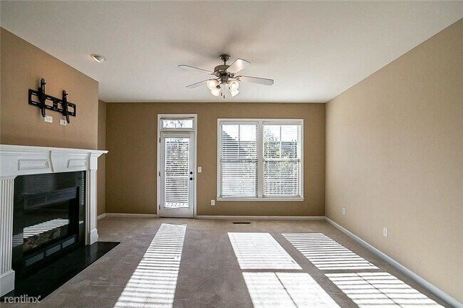 Building Photo - 3 br, 3 bath House - 518 Village Arbor Park