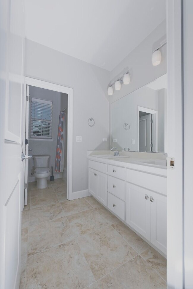 Building Photo - 3012 Canvas Way