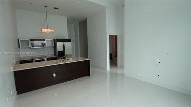 Building Photo - 1900 N Bayshore Dr