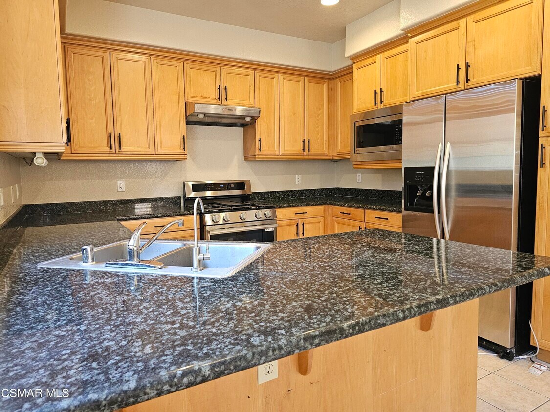 Foto principal - 5616 Etiwanda Ave