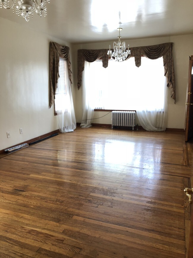 Building Photo - 724 Bay Ridge Ave