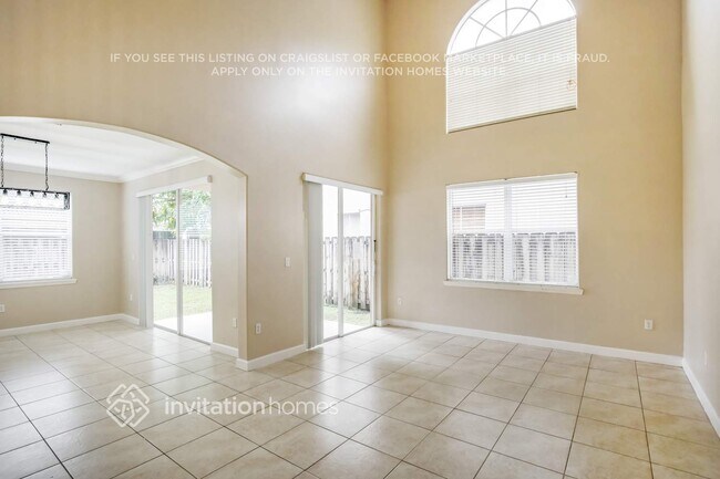 Foto del edificio - 14004 SW 154th St