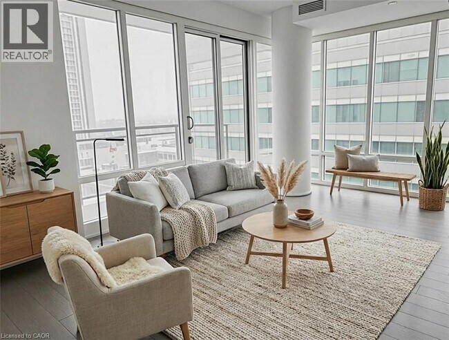 Photo du bâtiment - 85 Duke St W