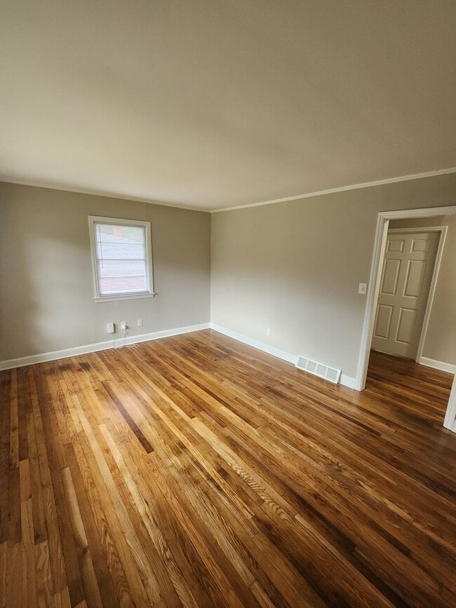 Foto del edificio - Chapel Hill / 3BR House on Bolin Heights A...