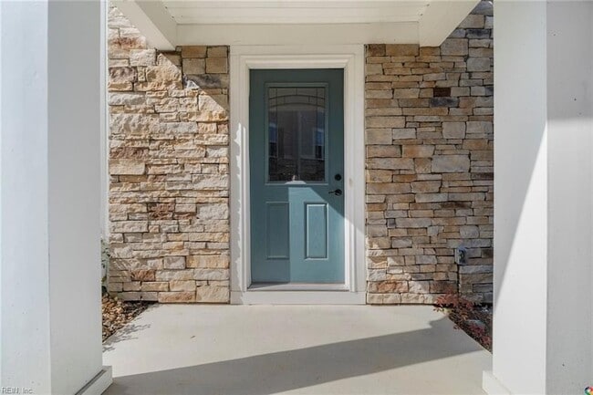 Building Photo - 512 Clara Ln