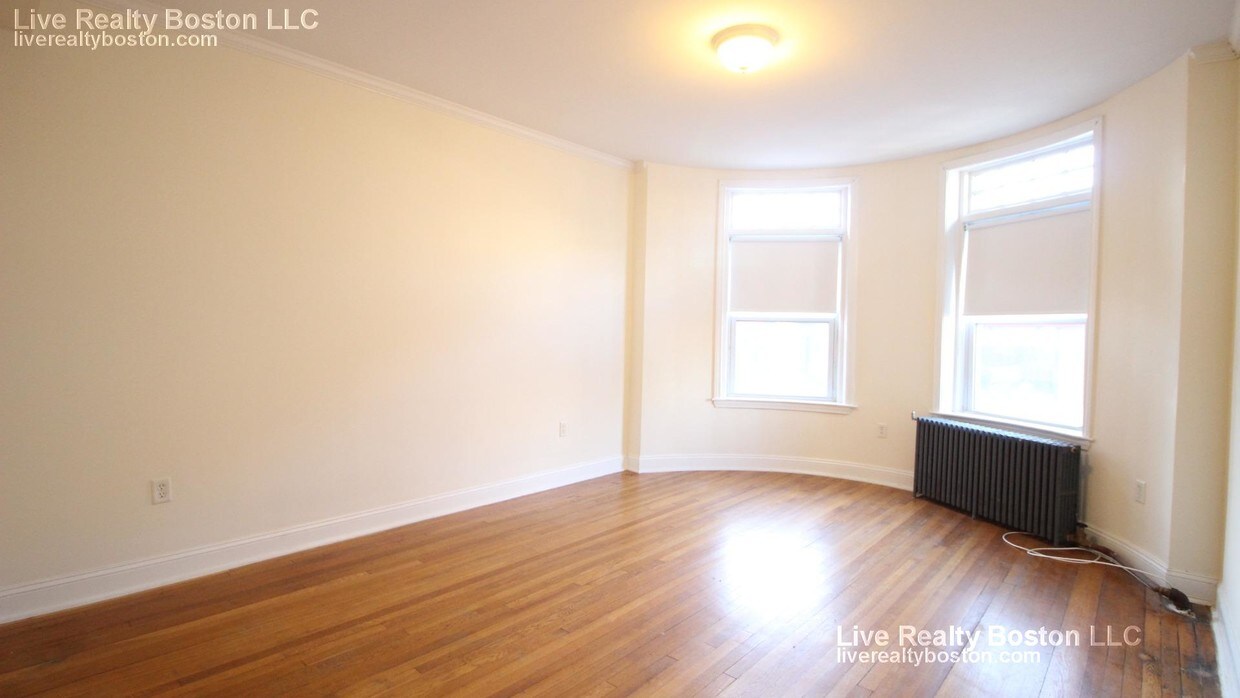 Primary Photo - 20 Green St