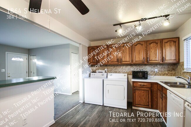 Foto del edificio - 1864 S Helena St