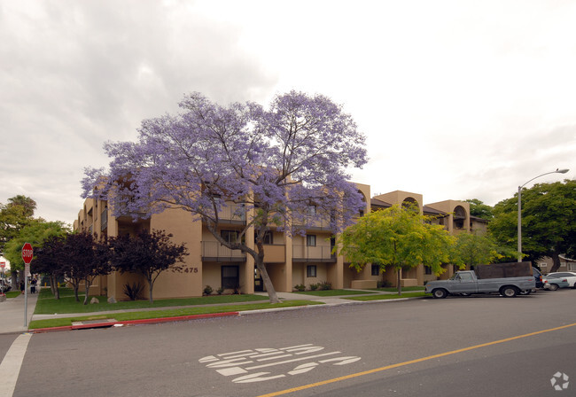 Building Photo - Beachwood Apartments